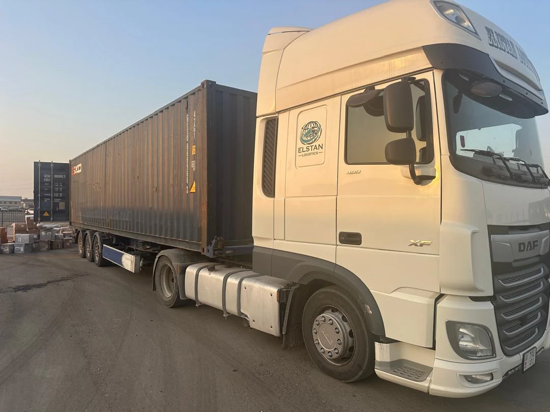 Container semi-trailer